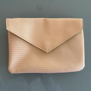 NWOT Ipsy makeup bag